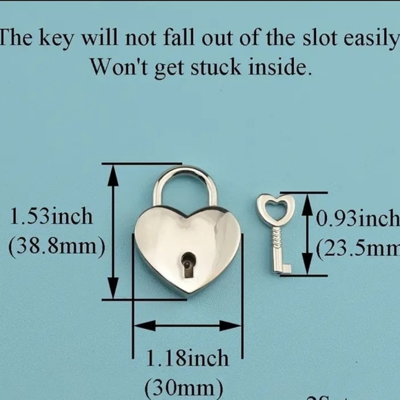 Gold heart lock 1.3"x1.18" New in package charm bags backpacks - Picture 2 of 5